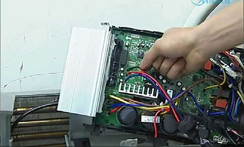 西乌珠穆沁美的空调电话是多少